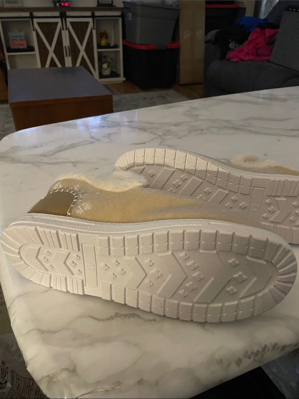 Slippers - Picture 4 of 4